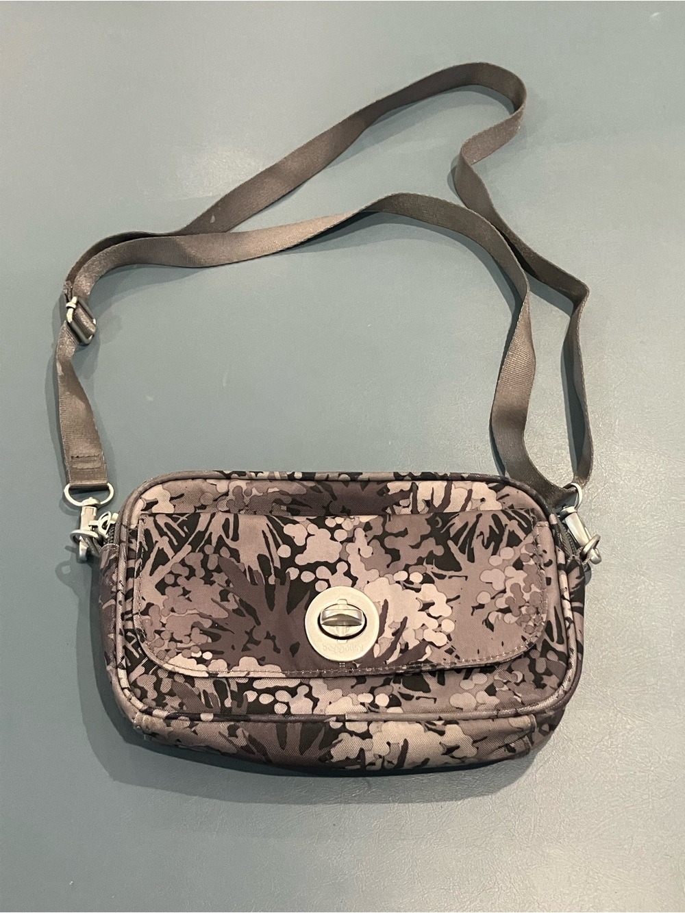 Baggallini Gray Floral Print Crossbody Bag